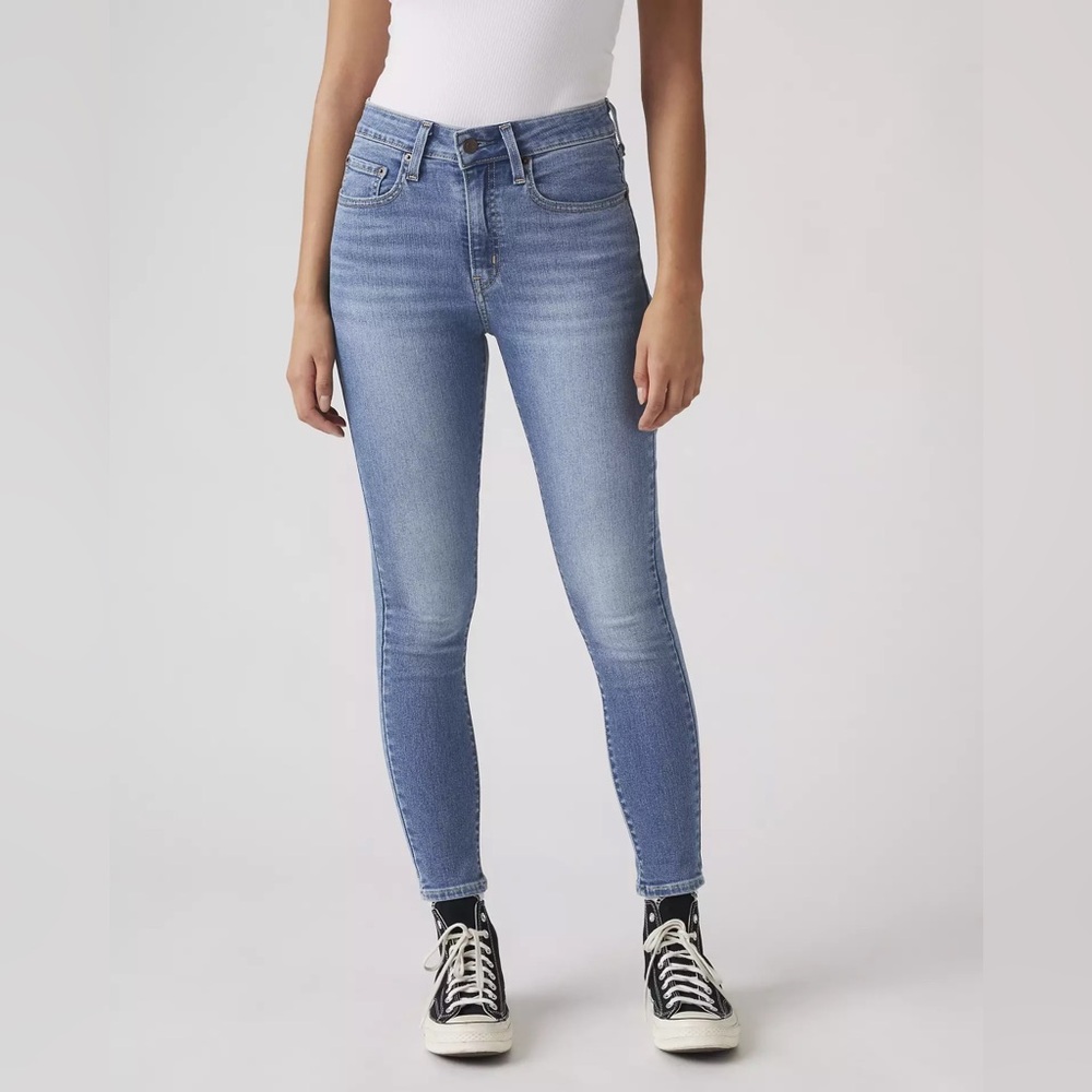 Levi's Light Blue Women's Skinny Jeans